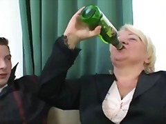 Drunk granny is picked up and double fucked